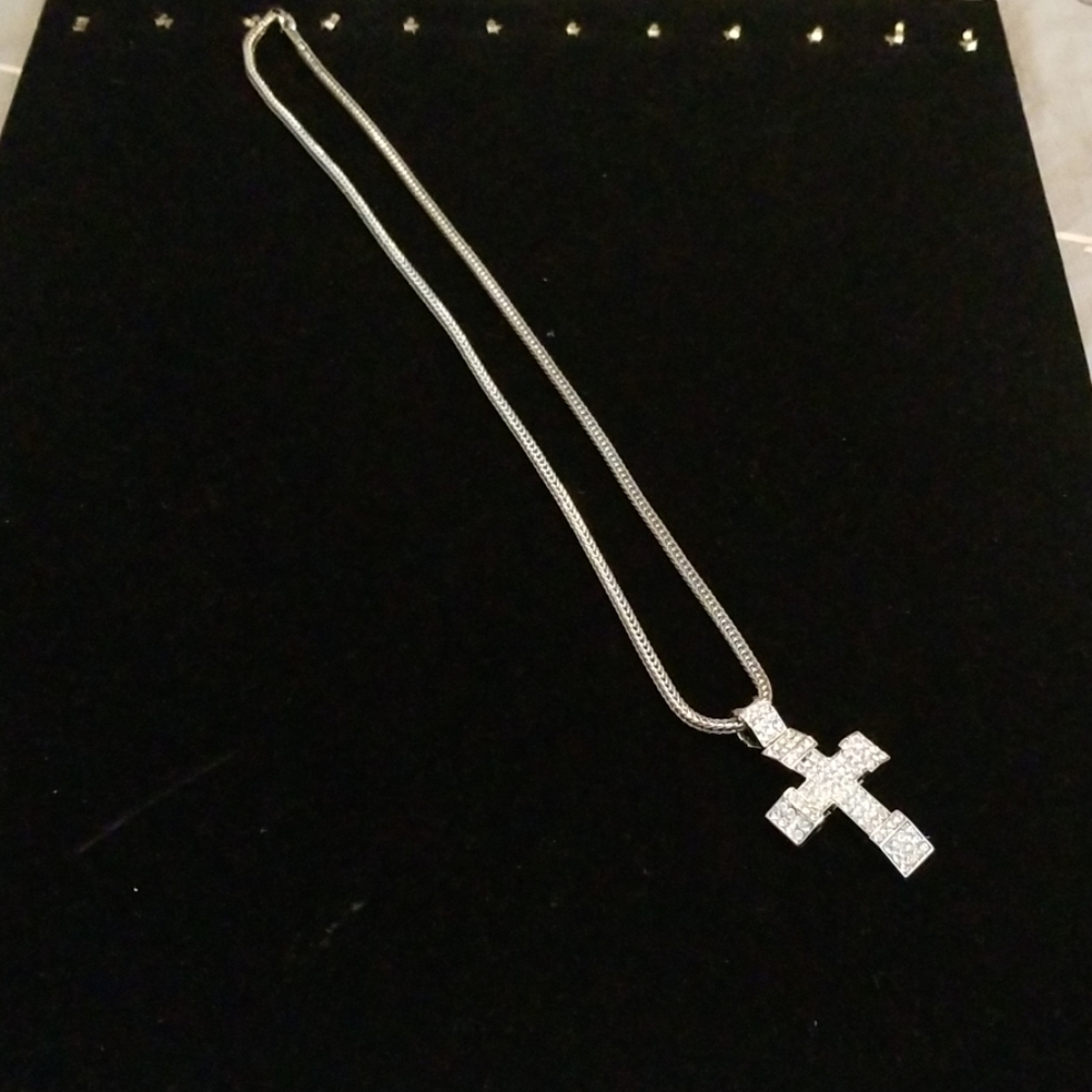 Mens cross pendant and chain